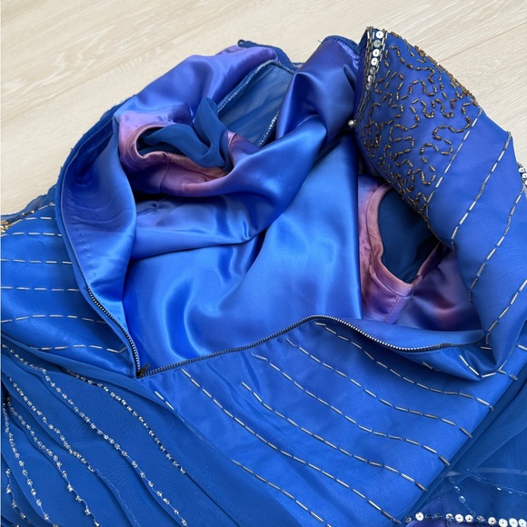 Vintage Royal Blue Embellished Gown with Bishop Sleeves - Picture 6 of 9